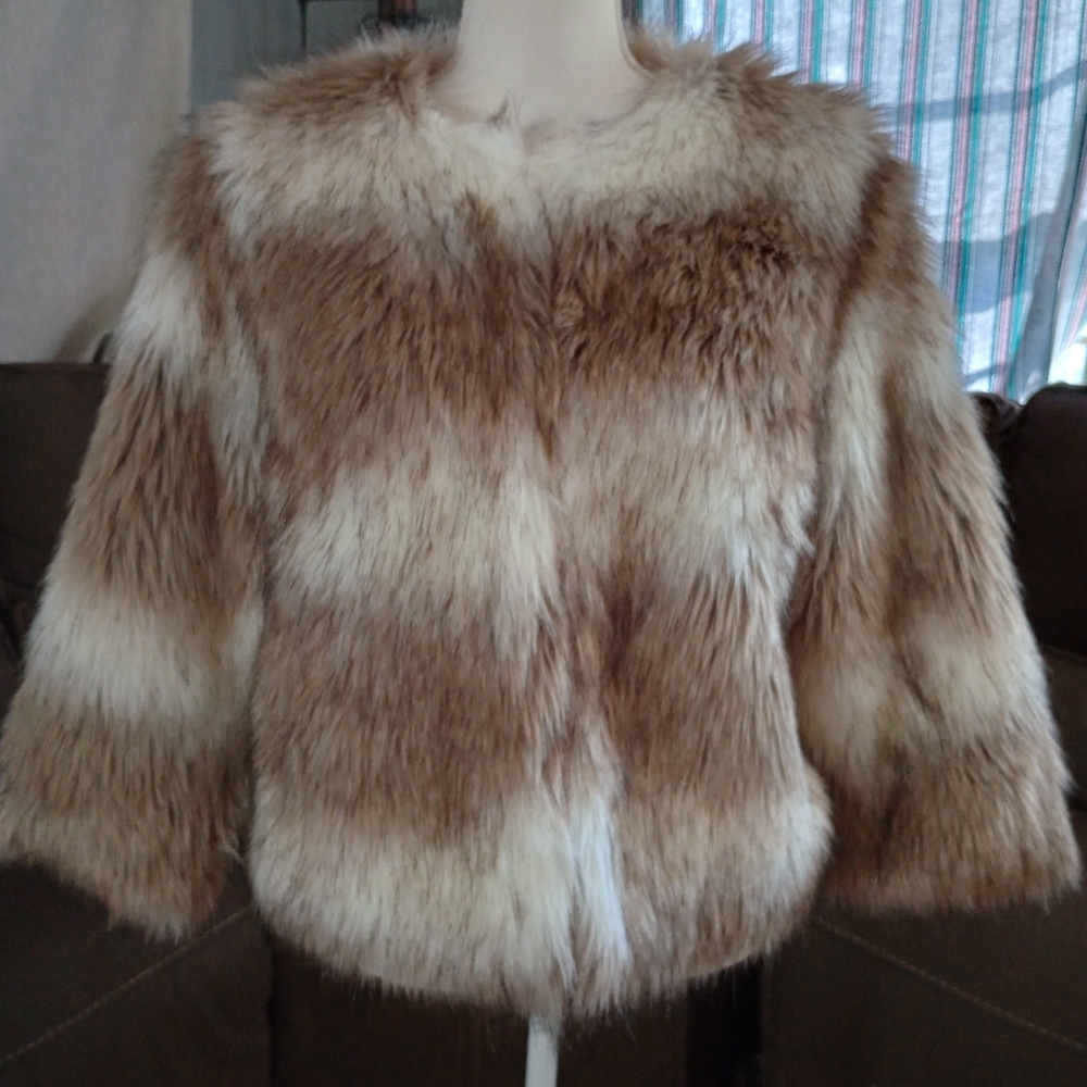 Victoria's Secret faux fur coat - Picture 1 of 9